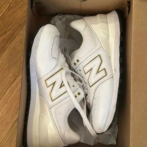 New Balance 574 - White with Gold
